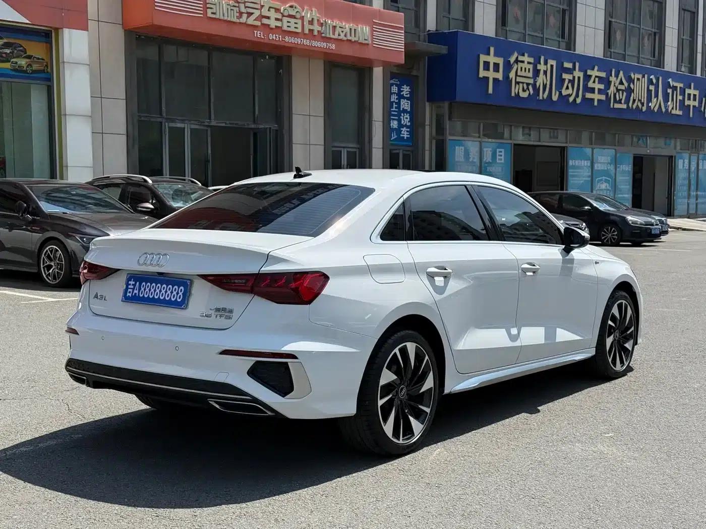 2022 Audi A3 A3L Limousine 35 TFSI Fashion Sport — миниатюра 4
