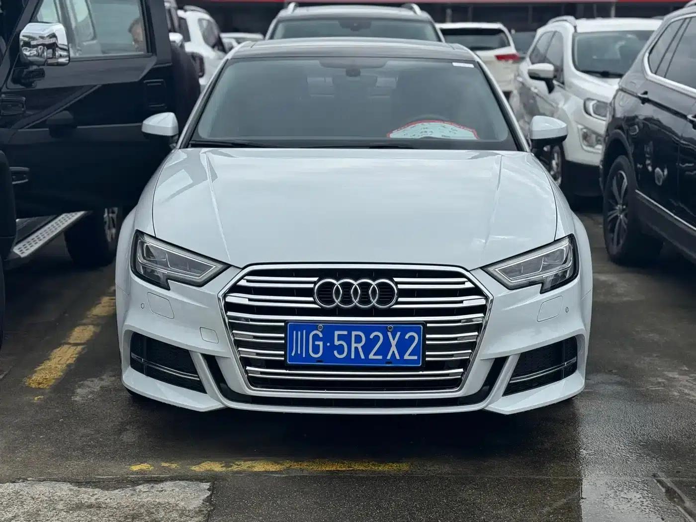 Audi A3 2018 30th Anniversary Edition Limousine 35 TFSI Fashion Model — миниатюра 2