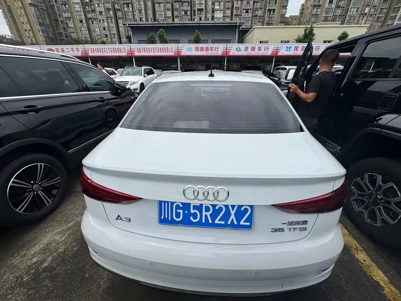 Audi A3 2018 30th Anniversary Edition Limousine 35 TFSI Fashion Model — миниатюра 8