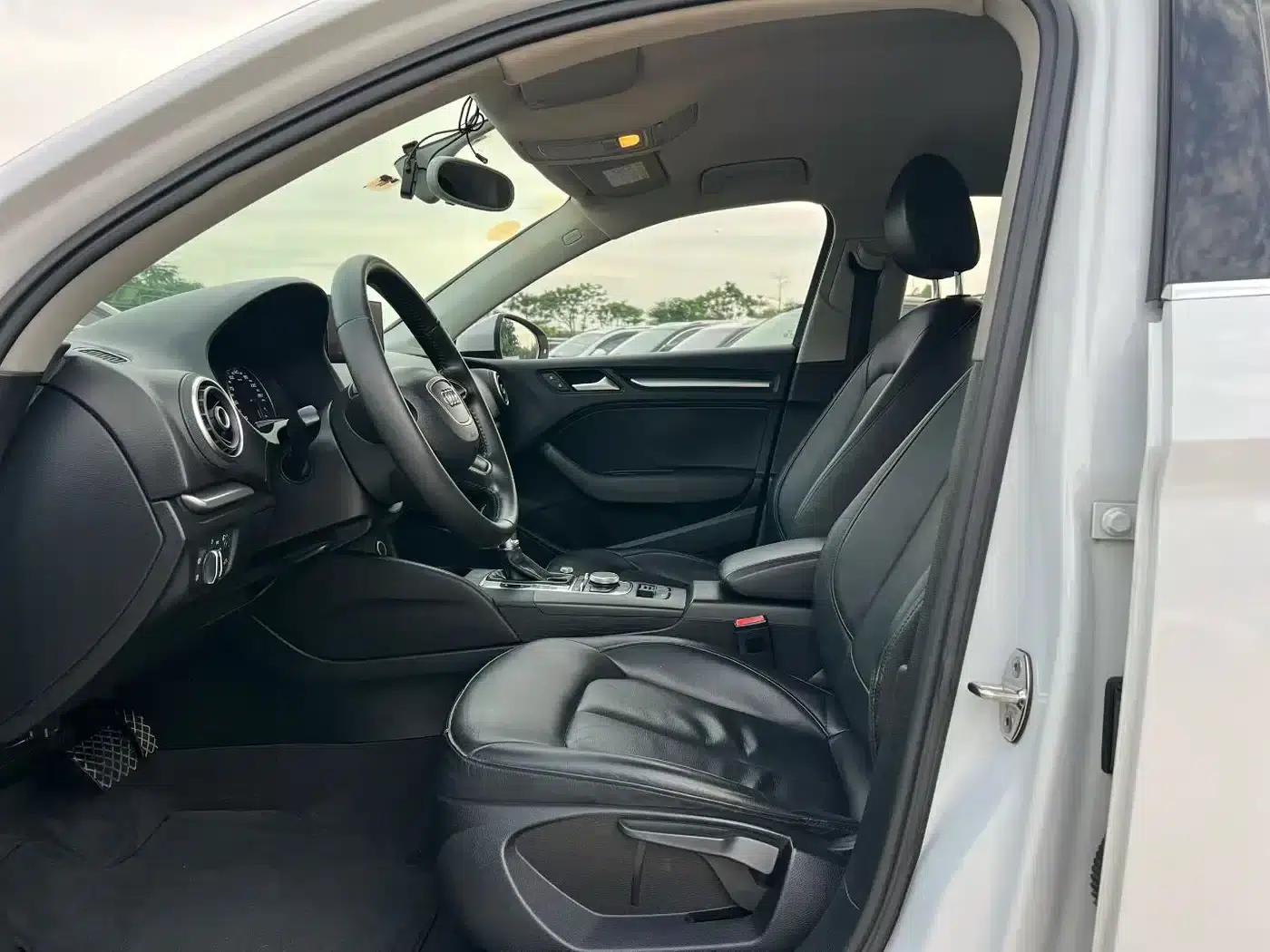 Audi A3 2014 Limousine 35 TFSI Automatic Entry-Level — миниатюра 3