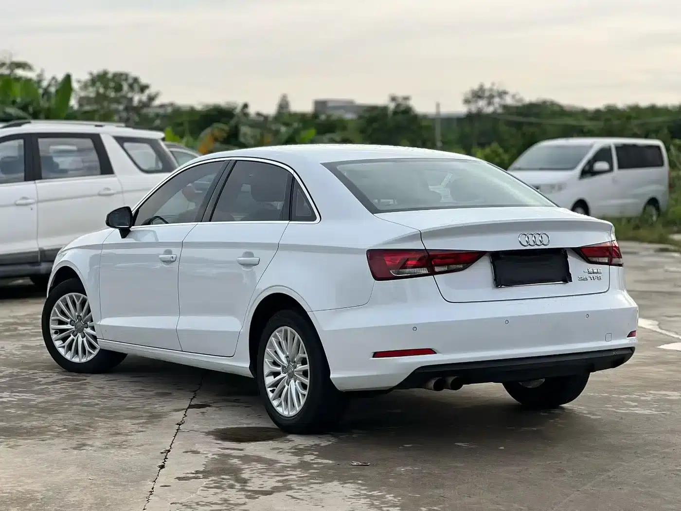 Audi A3 2014 Limousine 35 TFSI Automatic Entry-Level — миниатюра 9