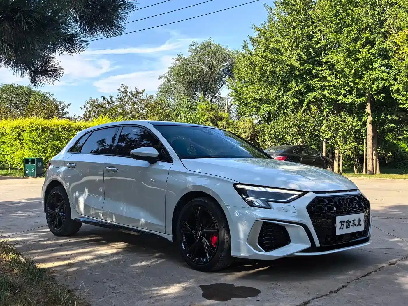 Audi A3 2023 Sportback 35 TFSI Fashion Sport — миниатюра 3