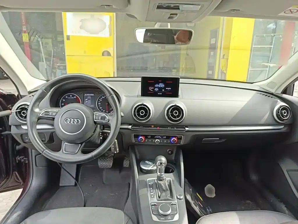 Audi A3 2015 Sportback 35 TFSI Millionth Anniversary Comfort Edition — миниатюра 10