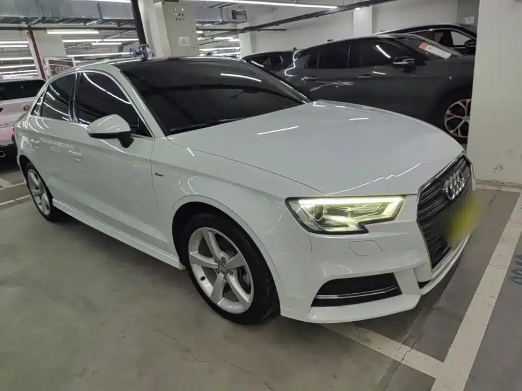 Audi A3 2017 Limousine 35 TFSI Fashion Edition — миниатюра 4