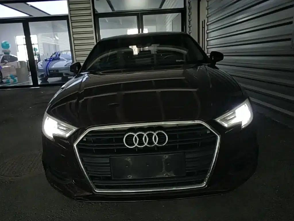 Audi A3 2018 30th Anniversary Edition Limousine 35 TFSI Progressive — миниатюра 3