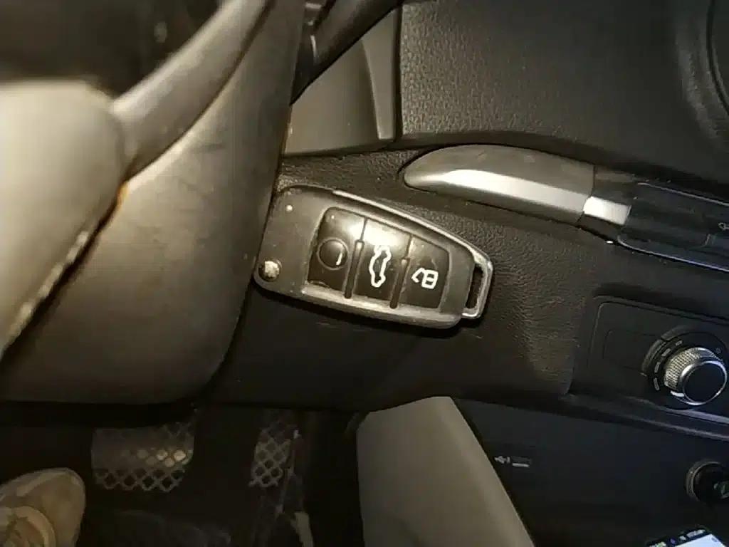Audi A3 2018 30th Anniversary Edition Limousine 35 TFSI Progressive — миниатюра 9