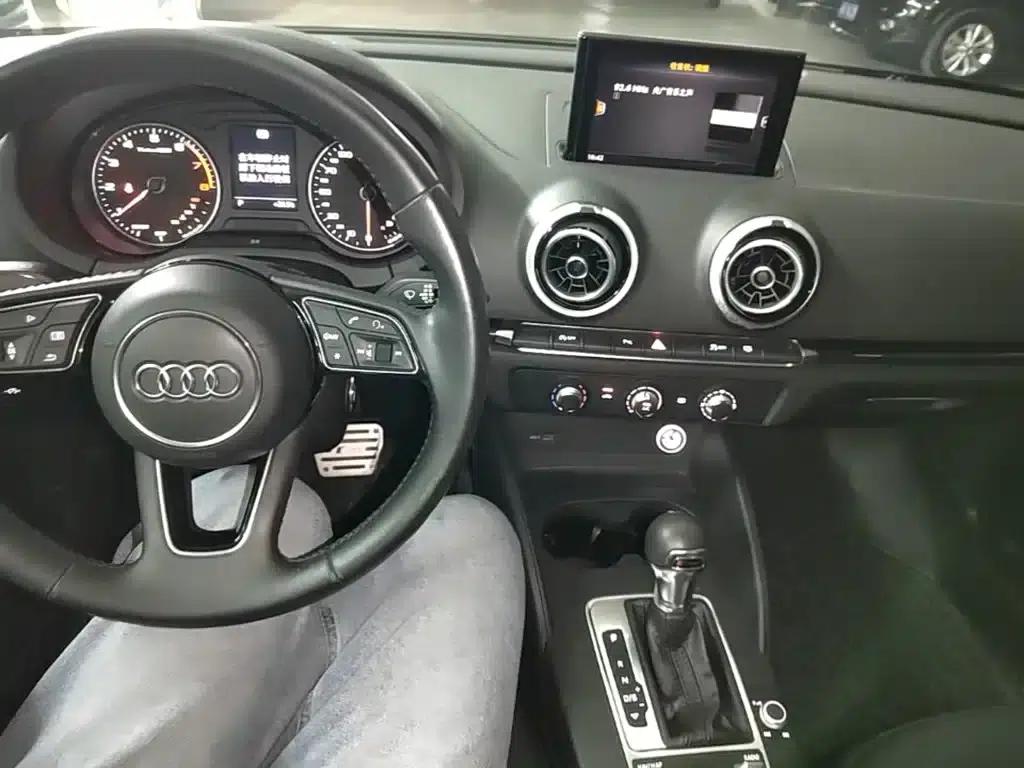 Audi A3 2018 30th Anniversary Edition Limousine 35 TFSI Fashion Model — миниатюра 10
