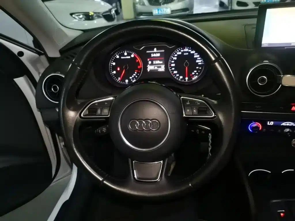 Audi A3 2015 Limousine 40 TFSI Automatic Comfort — миниатюра 11
