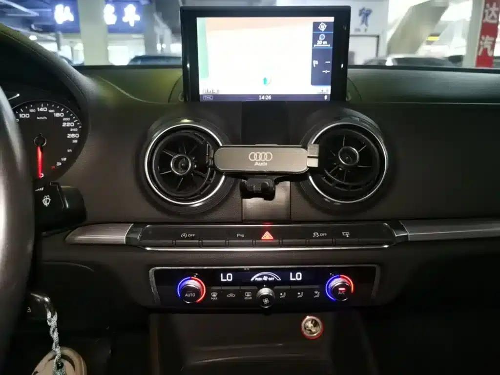 Audi A3 2015 Limousine 40 TFSI Automatic Comfort — миниатюра 13