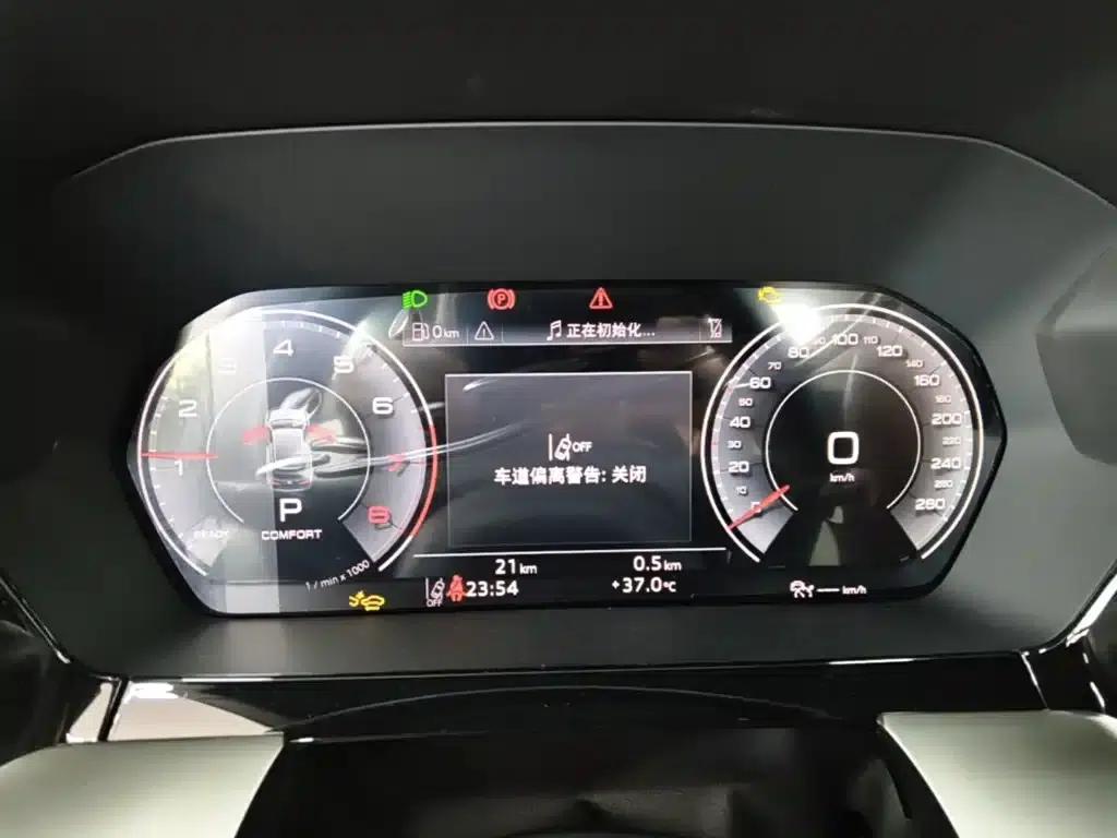 Audi A3 2026 Sportback 35TFSI Flying Spur Luxury Edition + Luxury Package — миниатюра 12