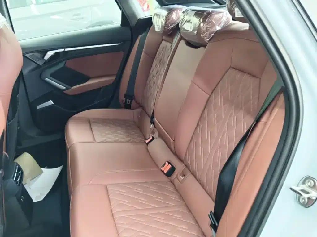 Audi A3 2026 Sportback 35TFSI Flying Spur Luxury Edition + Luxury Package — миниатюра 17