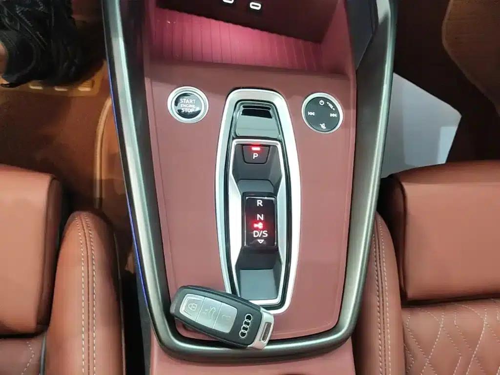 Audi A3 2026 Sportback 35TFSI Flying Spur Luxury Edition — миниатюра 14