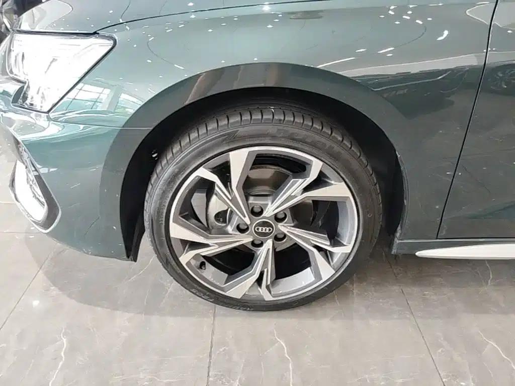 Audi A3 2026 Sportback 35TFSI Flying Spur Luxury Edition — миниатюра 23