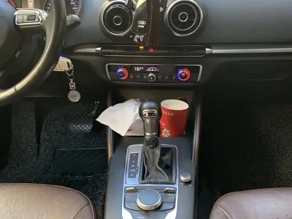 Audi A3 2015 Sportback 40 TFSI Automatic Comfort — миниатюра 12