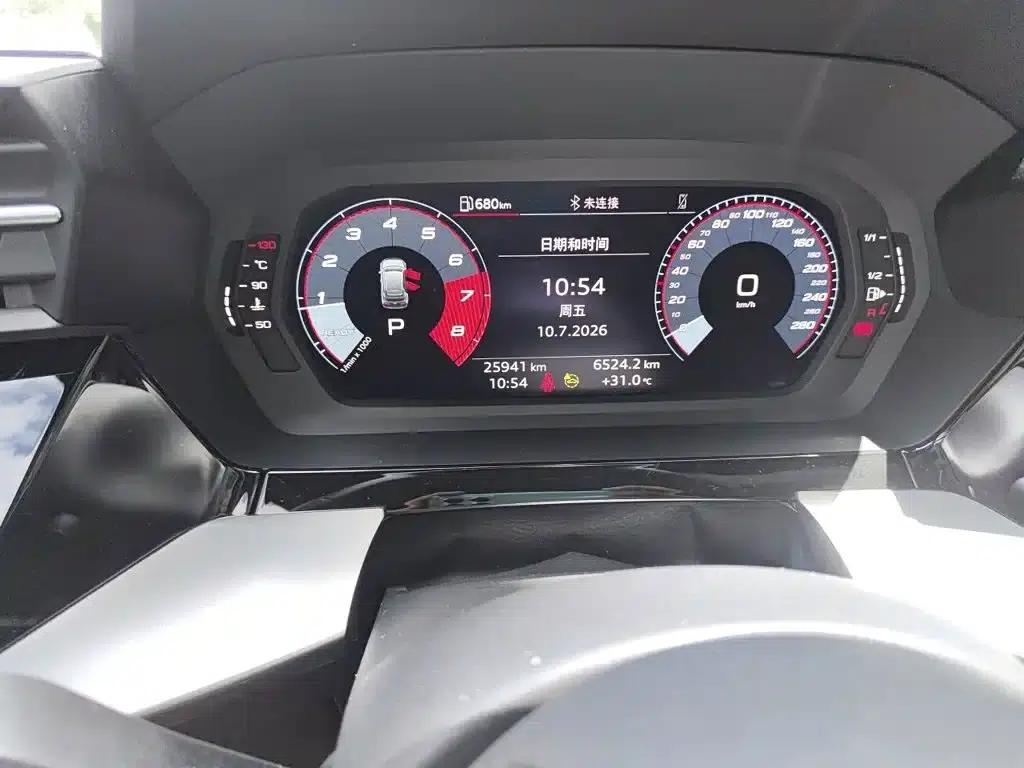 Audi A3 2023 Facelift Sportback 35 TFSI Fashion Sporty Model — миниатюра 5