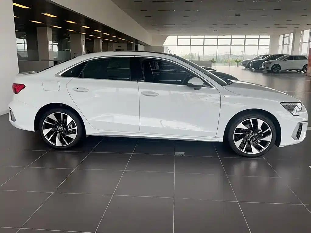 2024 Audi A3 A3L Limousine 35 TFSI Fashion Sport — миниатюра 9