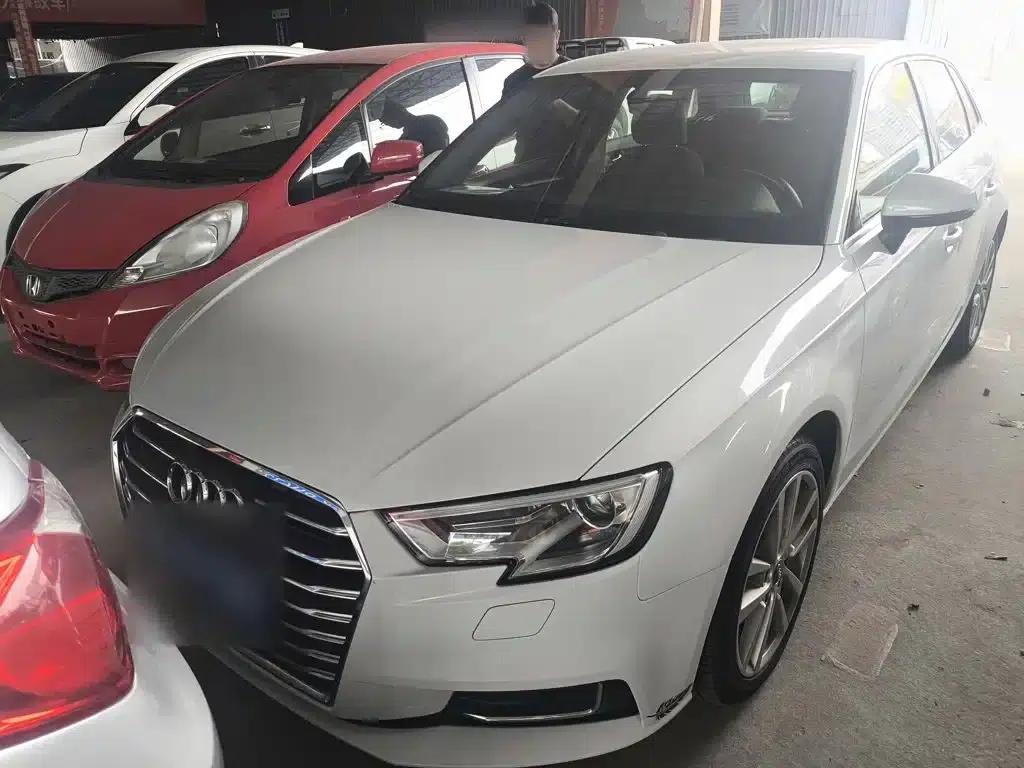 Audi A3 2019 Sportback 35 TFSI Progressive (China V Emission Standard) — миниатюра 1