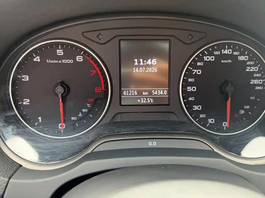 Audi A3 2015 Limousine 35 TFSI Millionth Anniversary Comfort Edition — миниатюра 6