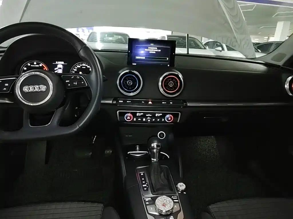 Audi A3 2018 30th Anniversary Edition Sportback 35 TFSI — миниатюра 9