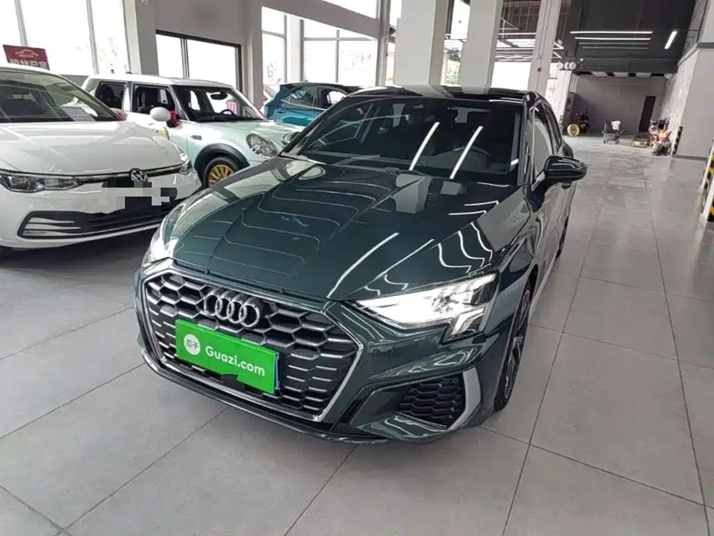 Audi A3 2021 Sportback 35 TFSI Fashion Sport — миниатюра 1