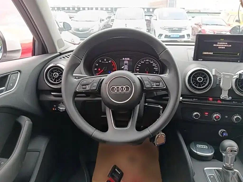 Audi A3 2018 30th Anniversary Edition Sportback 35 TFSI Fashion Model — миниатюра 11