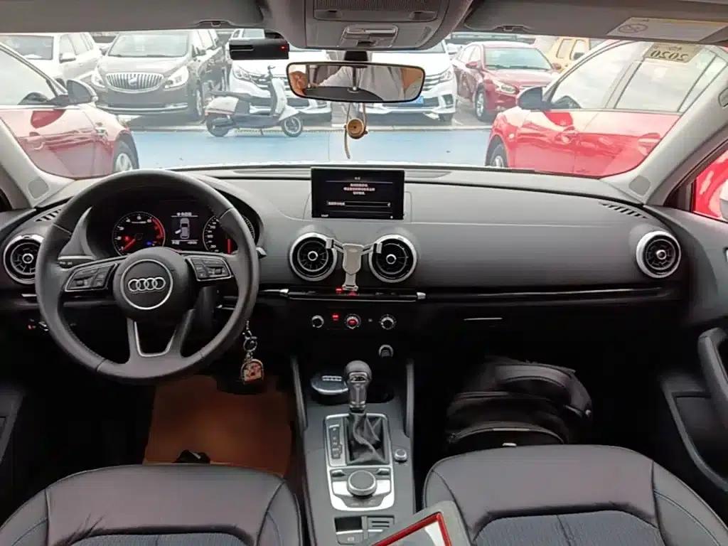Audi A3 2018 30th Anniversary Edition Sportback 35 TFSI Fashion Model — миниатюра 10