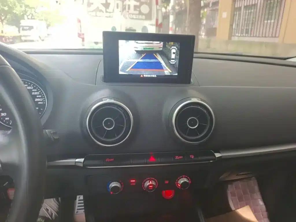 Audi A3 2014 Sportback 35 TFSI Automatic Entry-Level Model — миниатюра 13