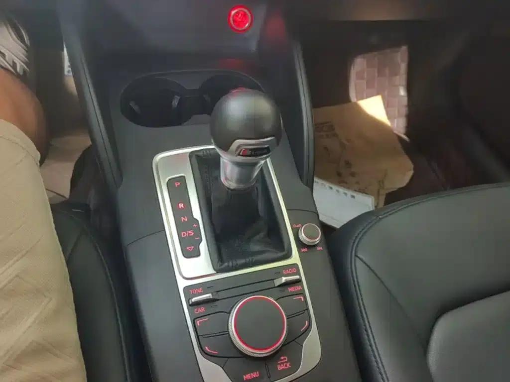Audi A3 2014 Sportback 35 TFSI Automatic Entry-Level Model — миниатюра 14