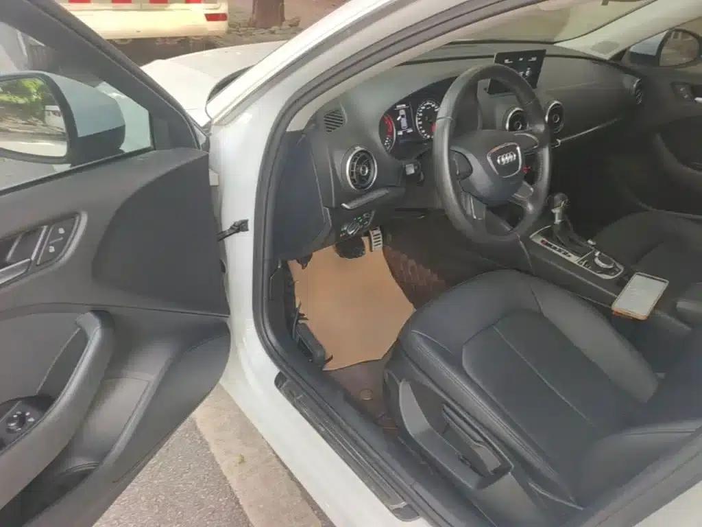 Audi A3 2014 Sportback 35 TFSI Automatic Entry-Level Model — миниатюра 16