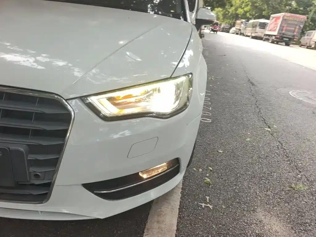 Audi A3 2014 Sportback 35 TFSI Automatic Entry-Level Model — миниатюра 24