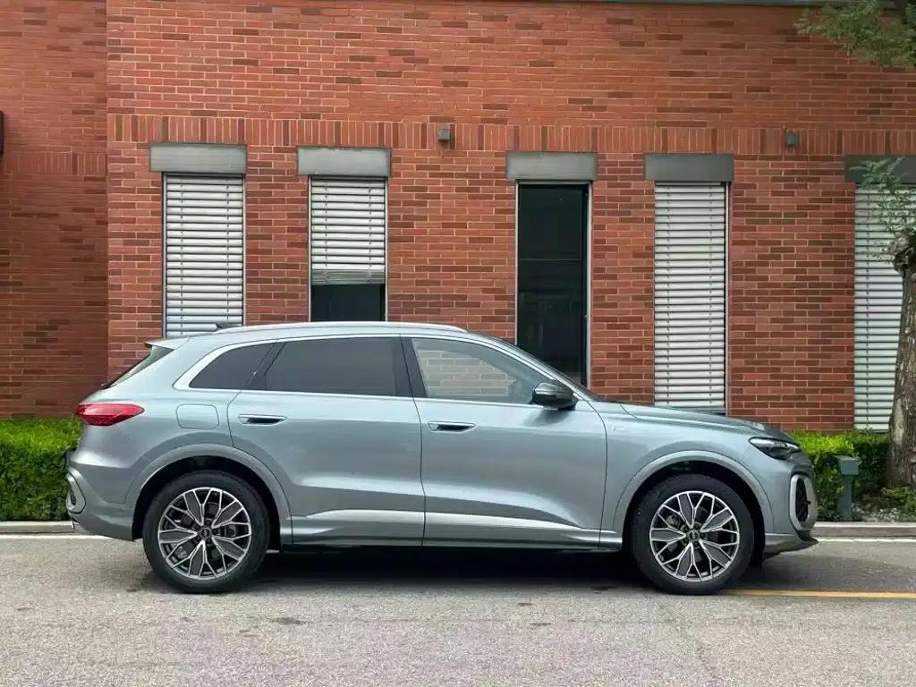 Audi Q5L 2026 2.0T Exclusive Edition for Million Users — миниатюра 13