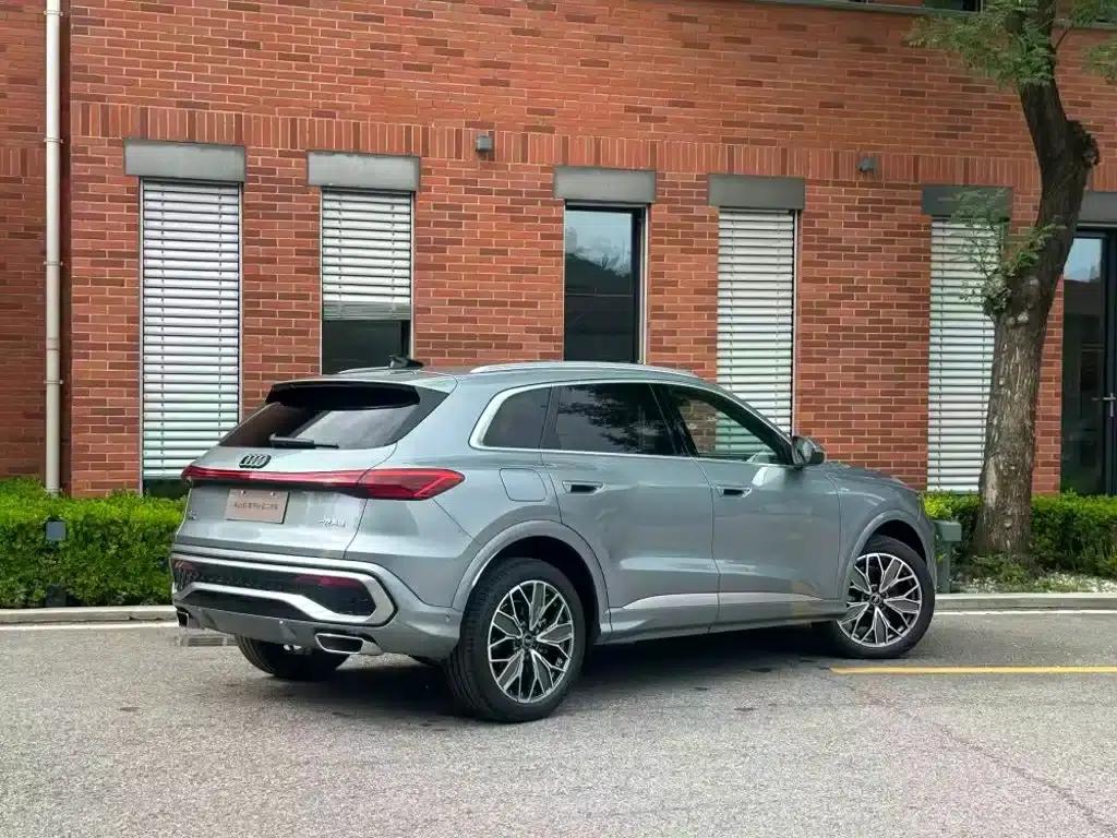 Audi Q5L 2026 2.0T Exclusive Edition for Million Users — миниатюра 3