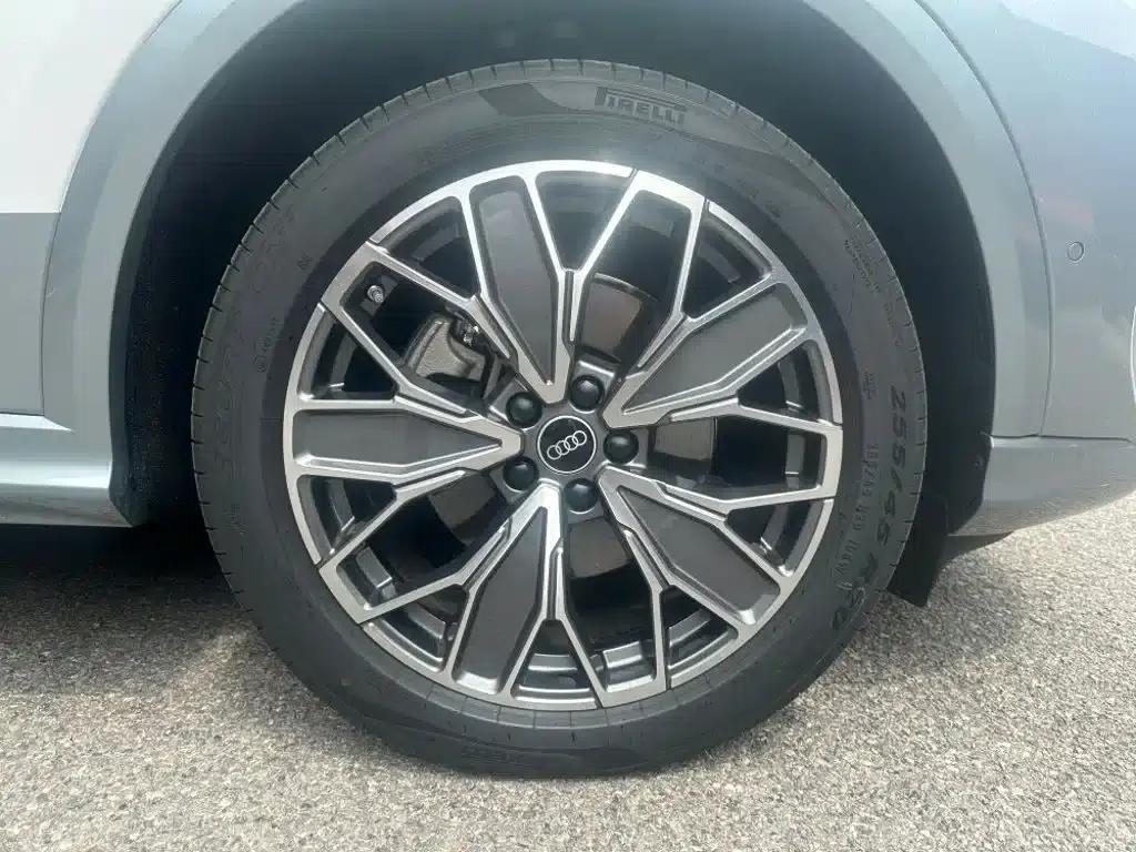 Audi Q5L 2026 2.0T Exclusive Edition for Million Users — миниатюра 23