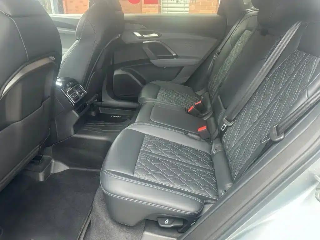 Audi Q5L 2026 2.0T Exclusive Edition for Million Users — миниатюра 8