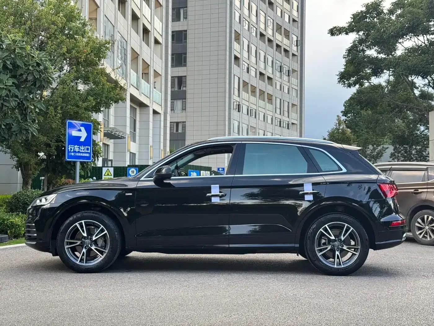 Audi Q5L 2020 40 TFSI Luxury Fashion Edition — миниатюра 4