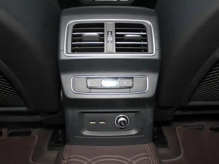 Audi Q5L 2025 40 TFSI Fashion Dynamic Edition — миниатюра 11