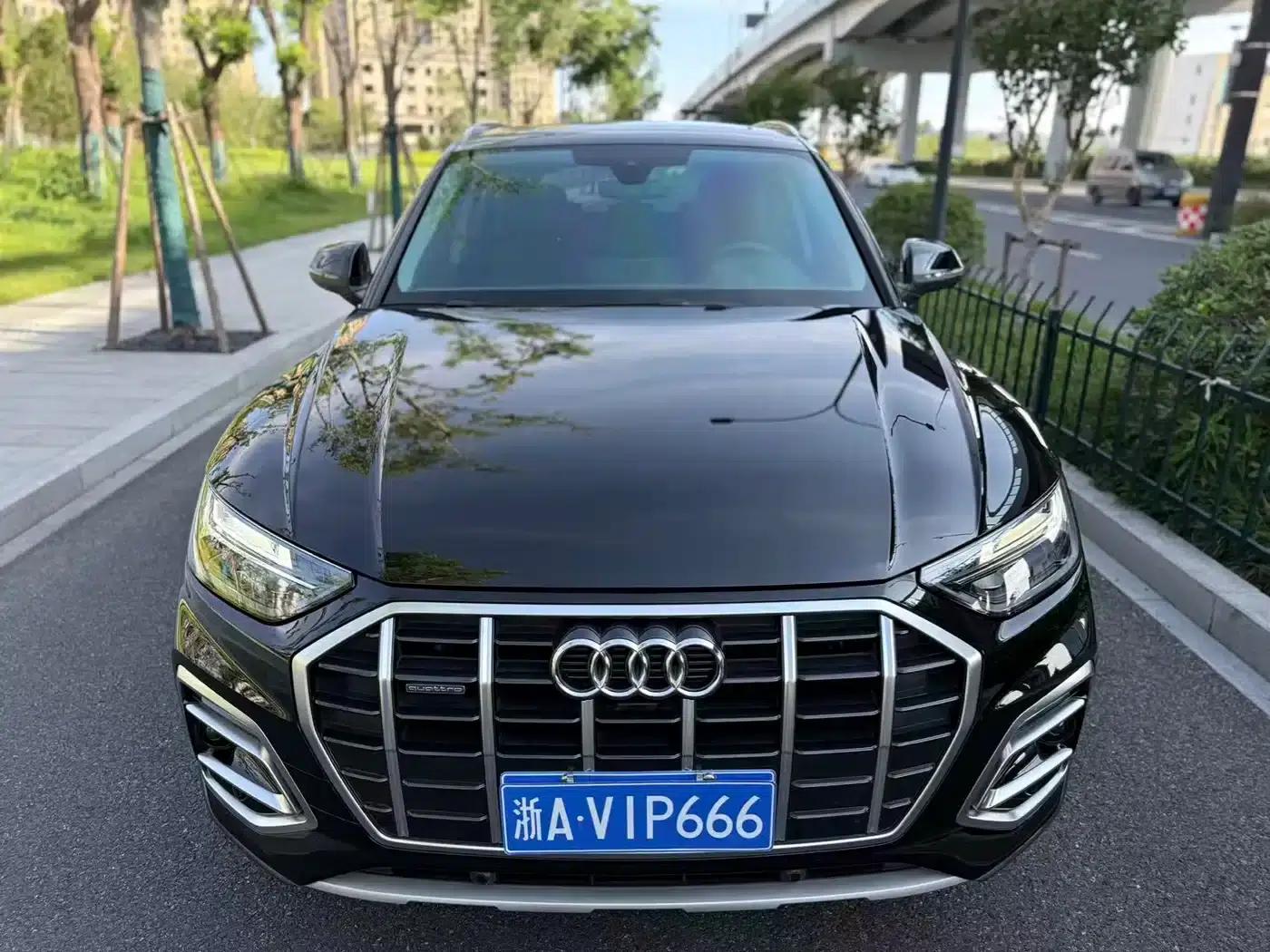 Audi Q5L 2024 40 TFSI Luxury Elegance — миниатюра 2