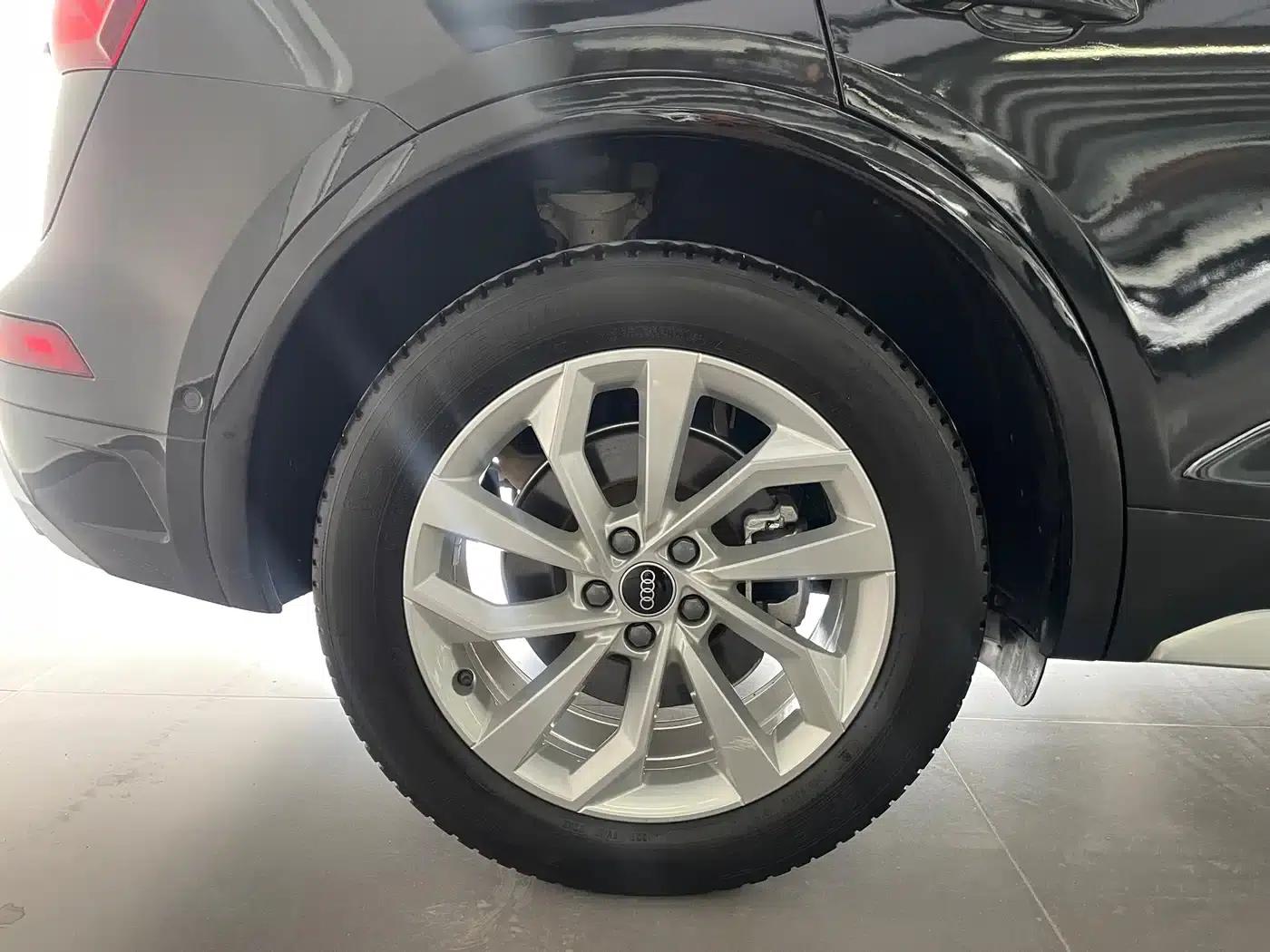 Audi Q5L 2022 Facelift 40T Luxury Dynamic — миниатюра 30