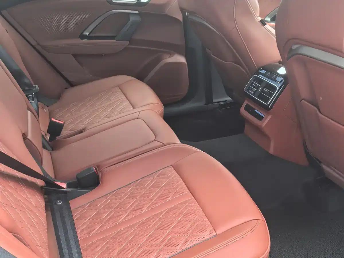 Audi Q5L 2026 2.0T Exclusive Edition for Million Users — миниатюра 6