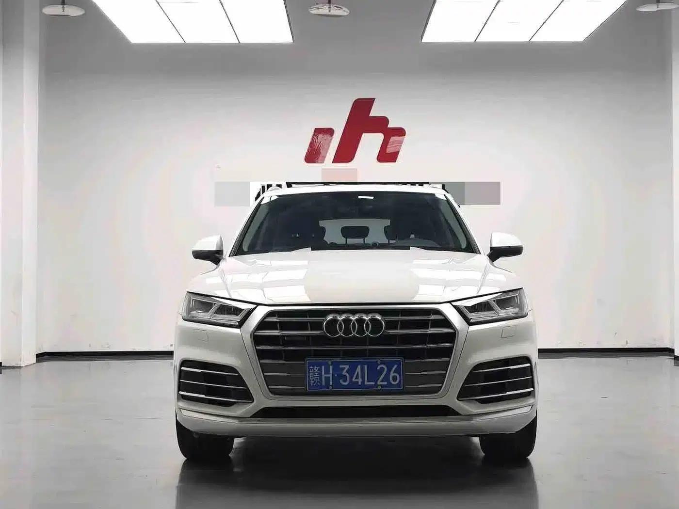 Audi Q5L 2020 40 TFSI Luxury Fashion Edition — миниатюра 2
