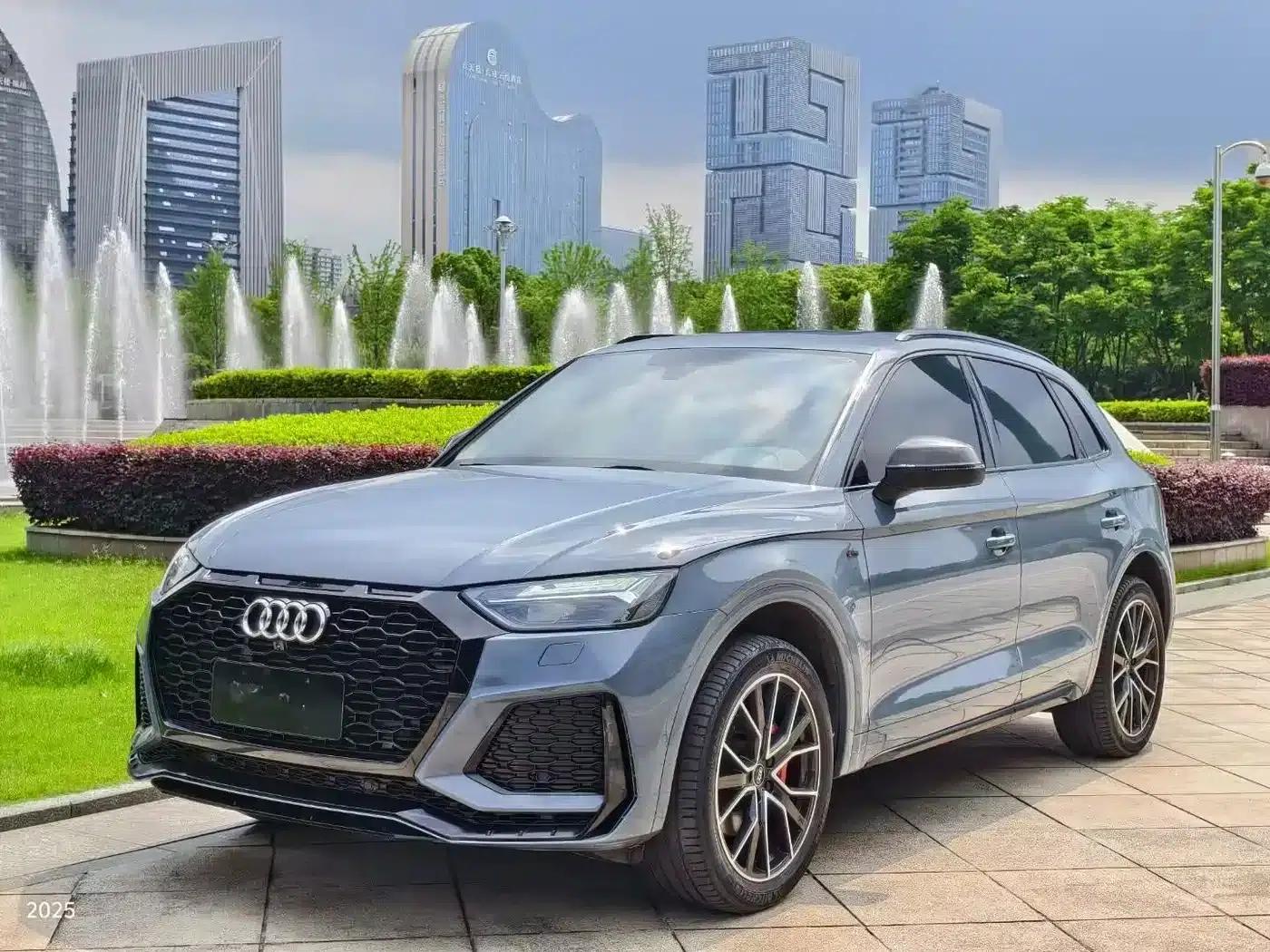 Audi Q5L 2022 40T RS Package Sport Edition — миниатюра 1