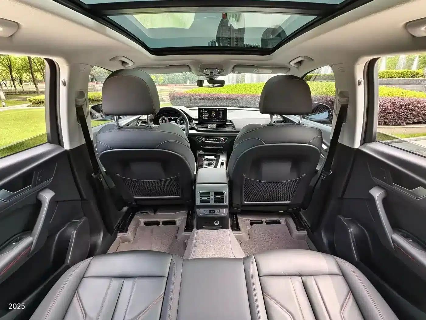 Audi Q5L 2022 40T RS Package Sport Edition — миниатюра 14