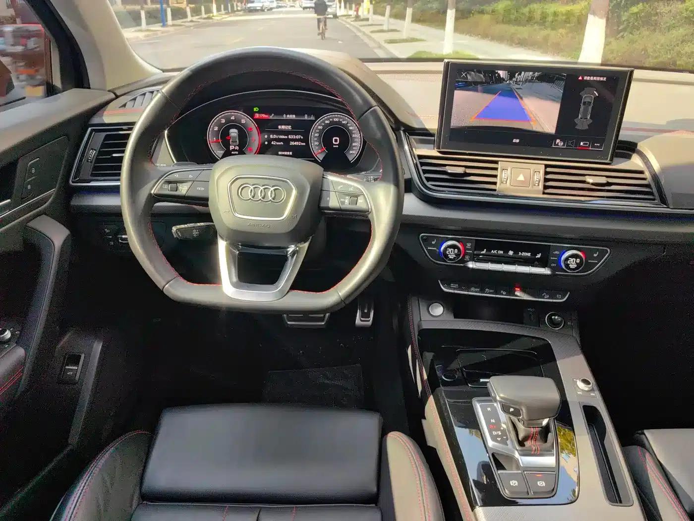 Audi Q5L 2022 40T RS Package Sport Edition — миниатюра 8