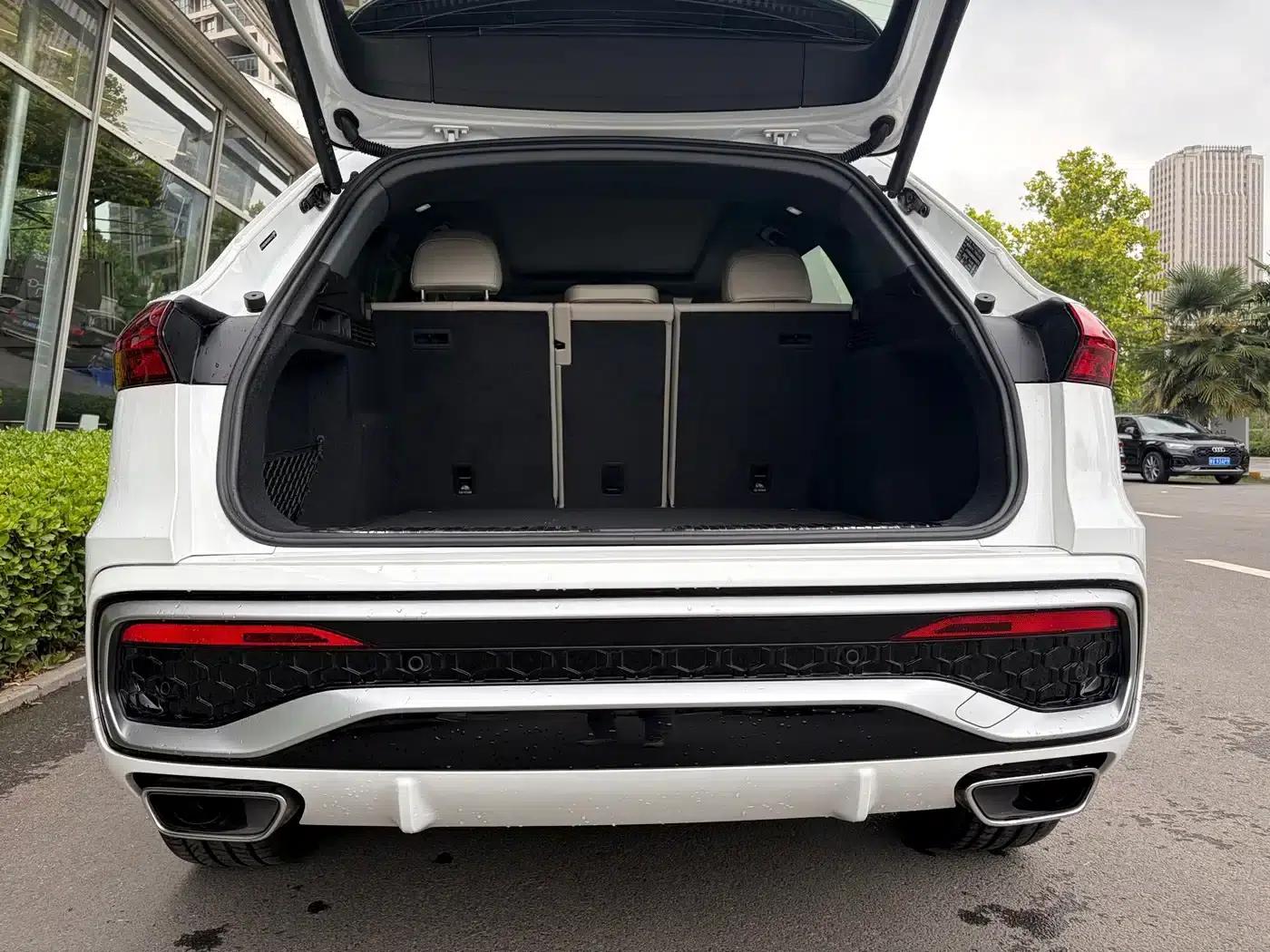 Audi Q5L 2026 2.0T Exclusive Edition for Million Users — миниатюра 12