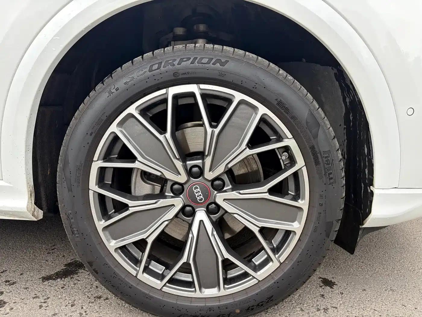 Audi Q5L 2026 2.0T Exclusive Edition for Million Users — миниатюра 14