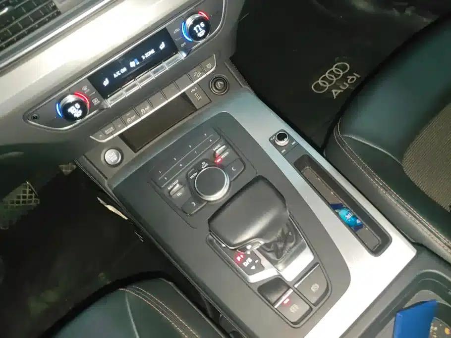 Audi Q5L 2020 40 TFSI Luxury Progressive Edition — миниатюра 16