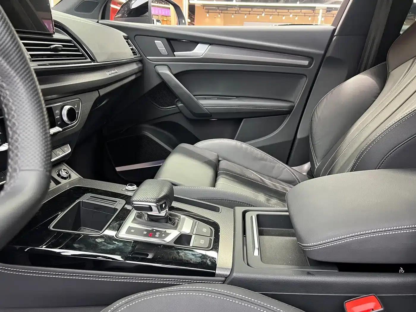 Audi Q5L 2024 45 TFSI Luxury Dynamic — миниатюра 9