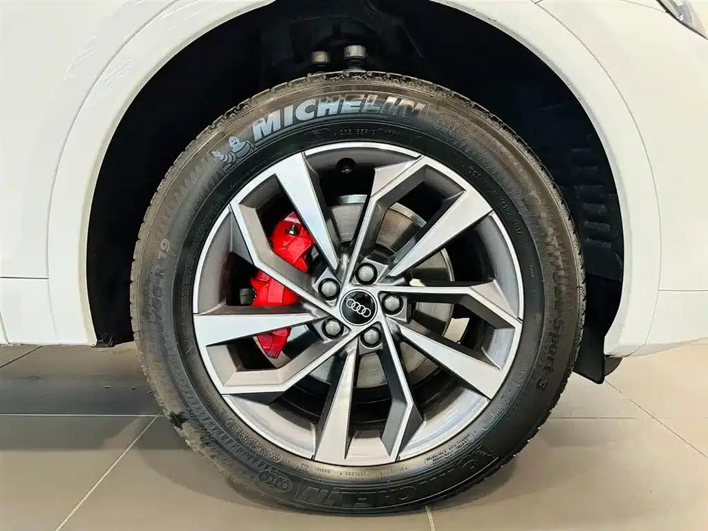 Audi Q5L 2024 40 TFSI Luxury Dynamic — миниатюра 15