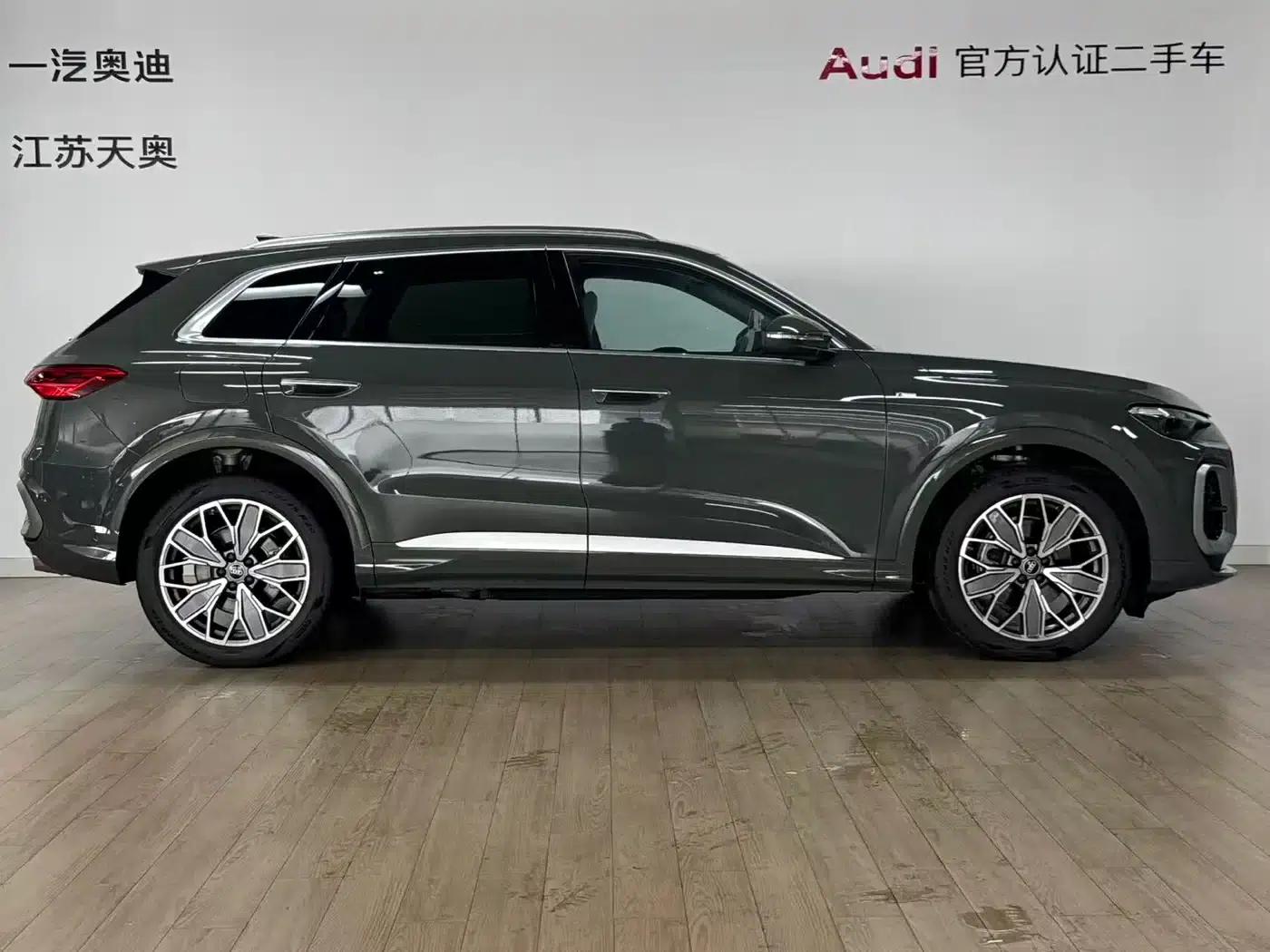 Audi Q5L 2026 2.0T Exclusive Edition for Million Users — миниатюра 3