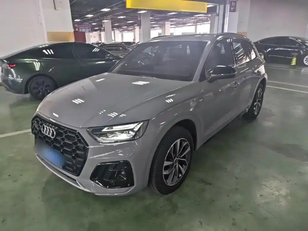 Audi Q5L 2025 40 TFSI Luxury Dynamic — миниатюра 2